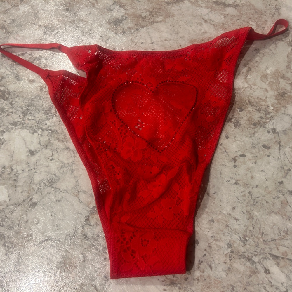 VS Heart lace bling panty Large NWT Red